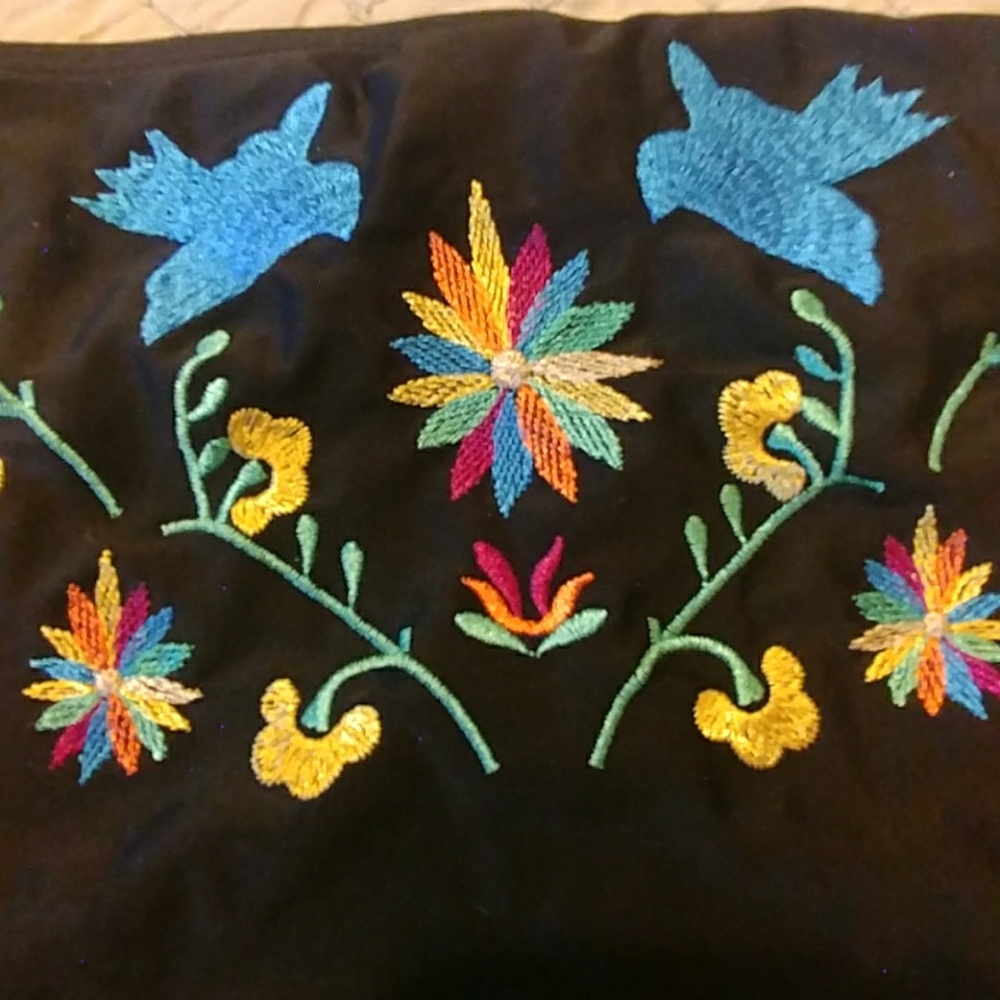 Embroidered Bikini - Picture 5 of 6